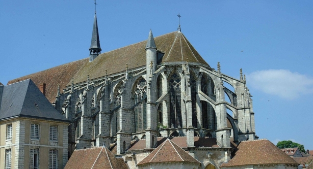 Iglesia de San Pedro en Chartres