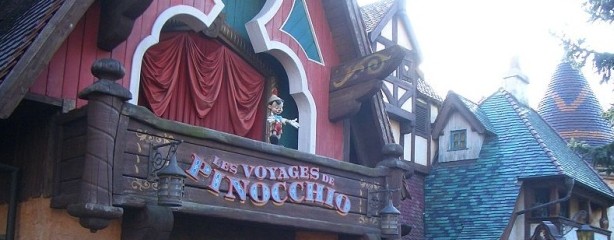 Los Viajes de Pinocho en Disneyland Par�s