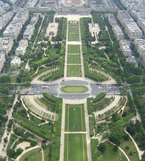 Jardines du Champ de Mars