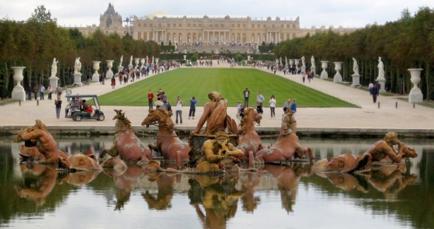 Fuente de Apolo y Palacio de Versalles